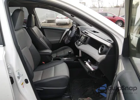 2015 Toyota Rav4 Limited z USA, uszkodzony, nr VIN JTMDFREV1FD148698